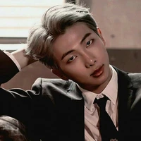 Namjoon(Alfa dominante)
