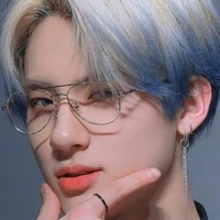 เดือน(พี่ชายนายเอก)