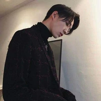 คริส​{พี่ชายคนโต}​😒