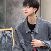 มินใส่แว่นนอ.