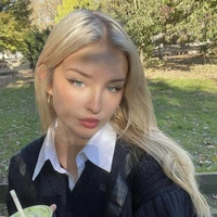 Rosaline Petrov (19)