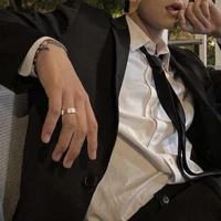 วี(พ่อนอ.)