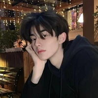 ทีเร็กซ์//พระเอก//