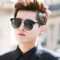 นนท์(การ์ดพระเอก/มือขวา)