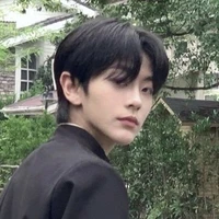 เฟรนด์(พระเอก)