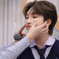 โนเนม เพื่อน น.อ