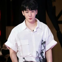 วี เพื่อน น.อ