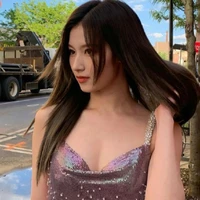 Reni Shofie/adik tiri bella