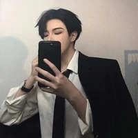 เจมส์(พ่อพระเอก+นายเอก+บริษัทใหญ่ที่สุด)