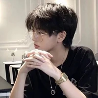 คิว(เพื่อนนายเอก)
