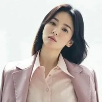 Natasha Stefanus(mommy Vina& adik²nya)