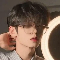 คิณ(พระเอกเพื่อนนาง(นายเอก)เอก)