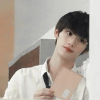 นิว(นายเอก ลูกหนี้แทน+ร่างชาย)