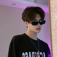แบงค์[เพื่อนพระเอก]