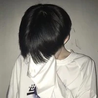 บาส(เพื่อนนายเอก)