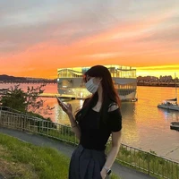 ฝ้าย ( แม่พระเอก )