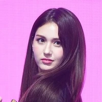 จอน เอลลี่ (นางเอกในชาตินี้)