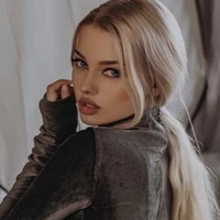 Liana Molinari Mendez (Mamá)