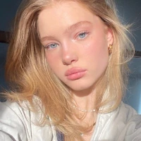 Hanna Becker (Novia)