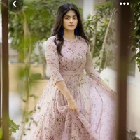 Divya oberoi (ml 3 sis/ Ansh GF)