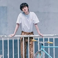 เฟิร์ส(เพื่อนพอ.)