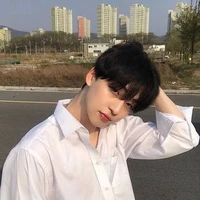 นีนีส