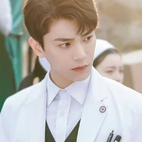 หมอเจมส์(เพื่อนพระเอก)