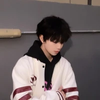 ไนท์(เพื่อนพระเอก)