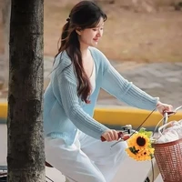 พลอย​