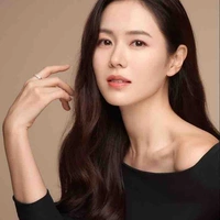 นิชา(แม่พระเอก)