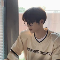 เวนิส(นายเอก+ตอนใส่แว่น)