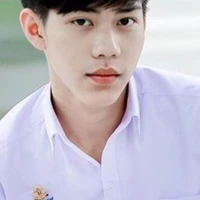 เฟิร์ส(เพื่อนพระเอก)