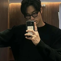 เบนซ์​(เพื่อน​พระเอก)​