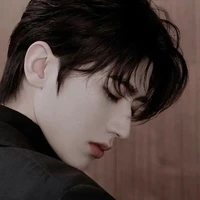 โฮชิ (แฝดพี่+พ.อ)​