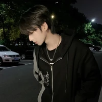 แอชตัน(เพื่อนพระเอก)