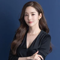 Zoya (Nenek)