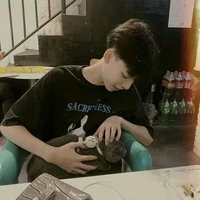 อดัม=น้องพระเอก
