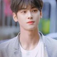 อาชิ(พระเอก)