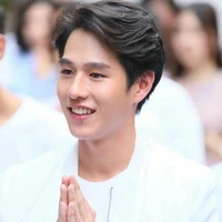 เเบงค์ เพื่อนพระเอก