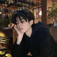 ลีโอ_พ.อ