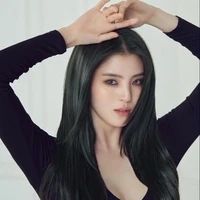 Tifanny Allerick • Bunda •