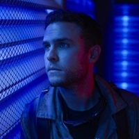 Ian Fitz (BFF de Chloe)(29)