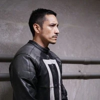 David Nolan (BFF de Chloe)(29)