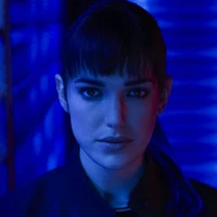 Jemma Simons(BFF de Chloe)(29)
