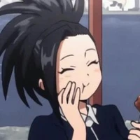 Momo yaoyorozu