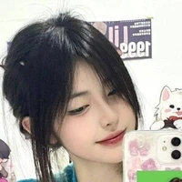 พลอย