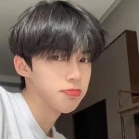 พระเอก(พี่ชายมิ้น)