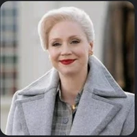 diretora Larissa Weems