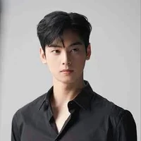สายฟ้า(เพื่อนพระเอก)