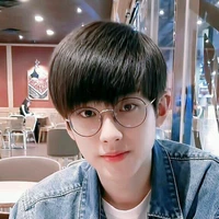 Lucas(Floquinho 🥰)